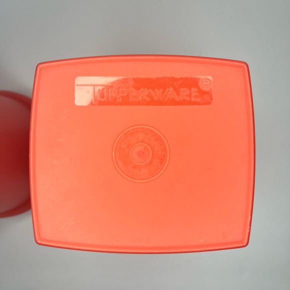 Vintage Tupperware RED Handolier Container 321-5‎ Lid 563-9 Flap 5641 storage - Picture 6 of 12